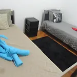 Noites tranquilas,perto de tudo.